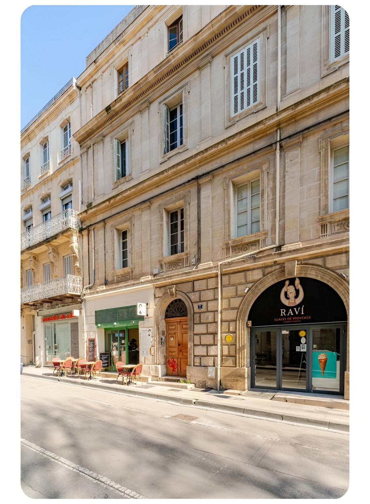 L' Appart Du Centre Historique Charme Et Confort Arles Luaran gambar